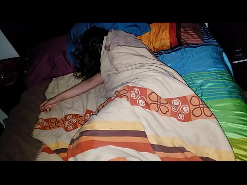 ❤️ 繼子在他年輕的繼母睡覺時責備她。 ️❌ 他媽的 在 zh-tw.mrvideospornogratis.ru ❤